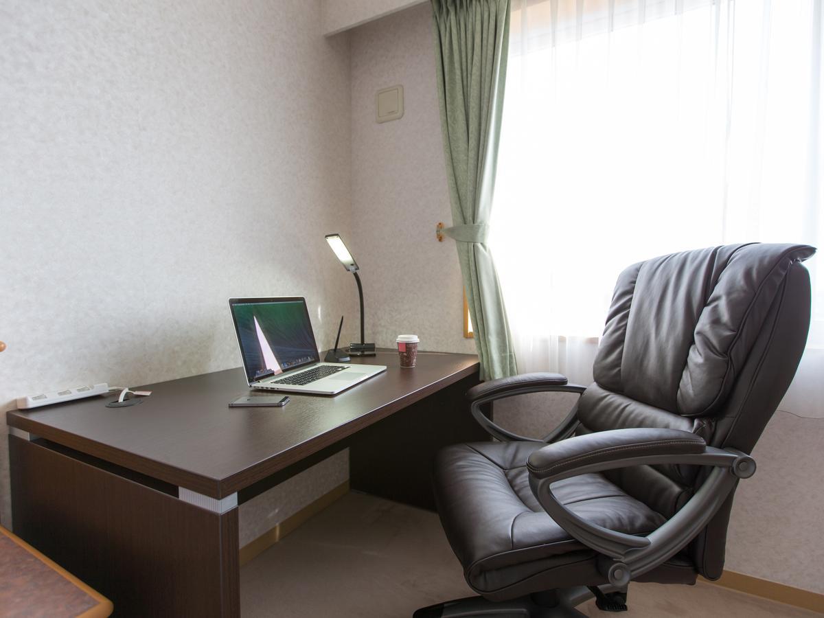 Hotel Laurel Shinhidaka Екстер'єр фото